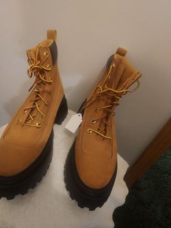 Timberland  boots size 8 female