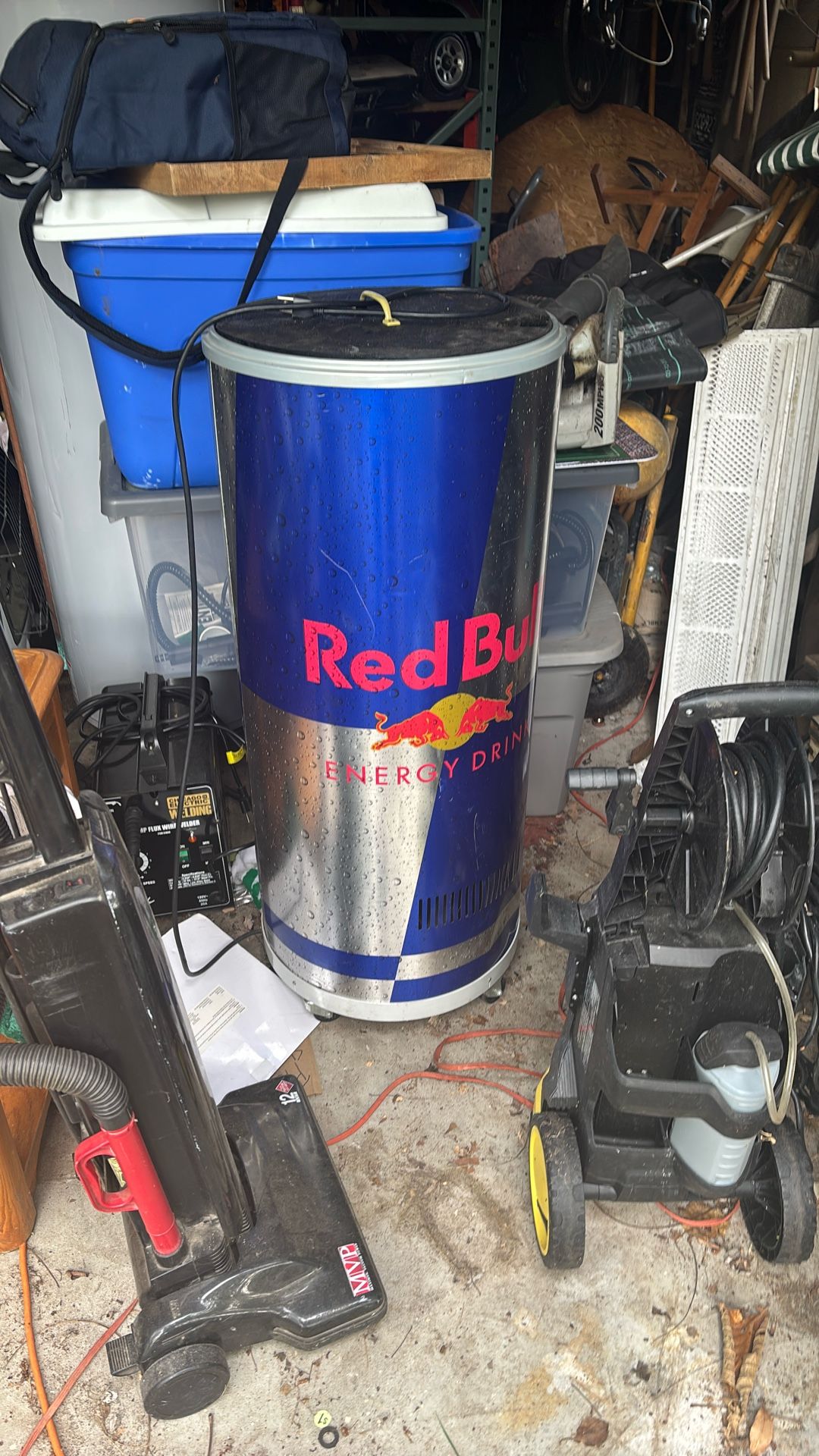 Cooler Red Bull 18/42 In Works Holly Area