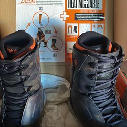 SNOW BOOTS  SIZE 12 