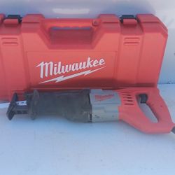 Milwaukee
12 Amp SAWZALL Reciprocating Saw with Case