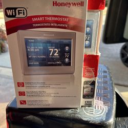 Honeywell WiFi Smart Thermostat 