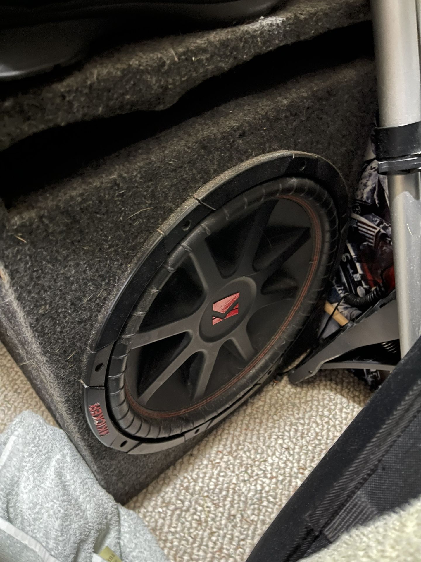 Kicker 15” Subwoofer with box