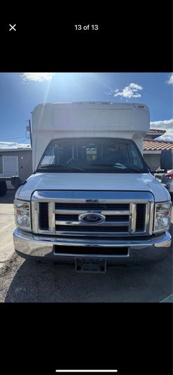 2017 Ford e450
