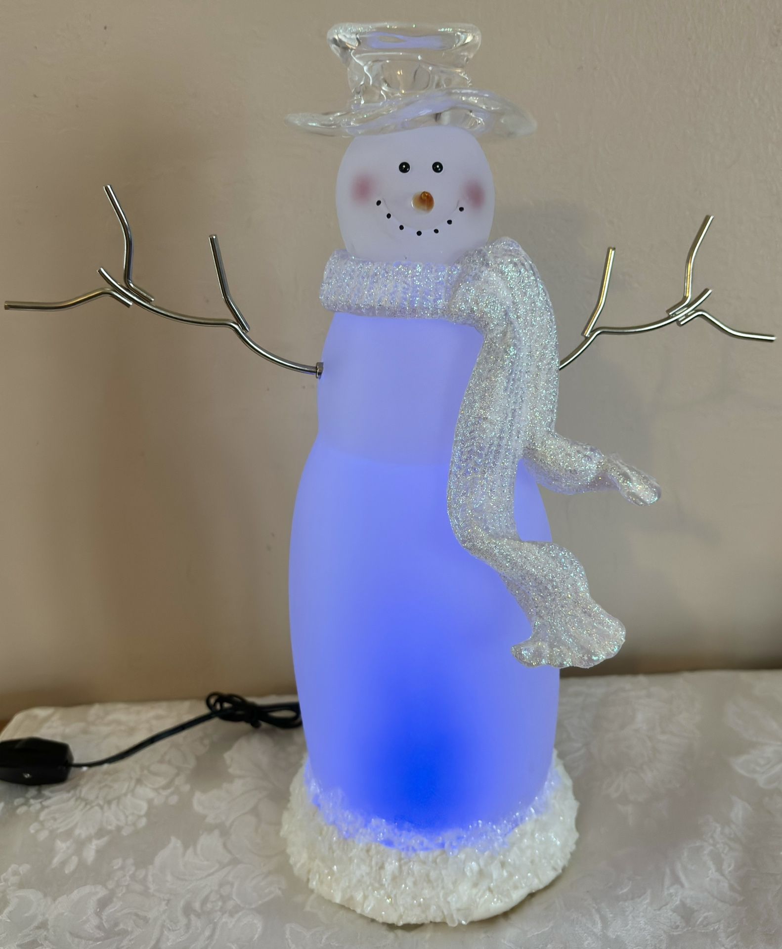Vintage Kirklands 13” Frosted Acrylic Color Changing Snowman W/Magnetic Arms🎄Read Details Below🎄