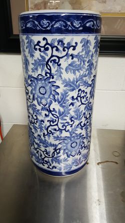 Umbrella/flower vase
