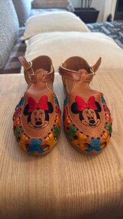 Minnie Mouse Sandals