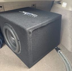 USED SKAR AUDIO SVR-1X10D2 SINGLE 10" 1600 WATT LOADED PORTED SUBWOOFER ENCLOSU