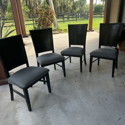 4 Black Chairs 
