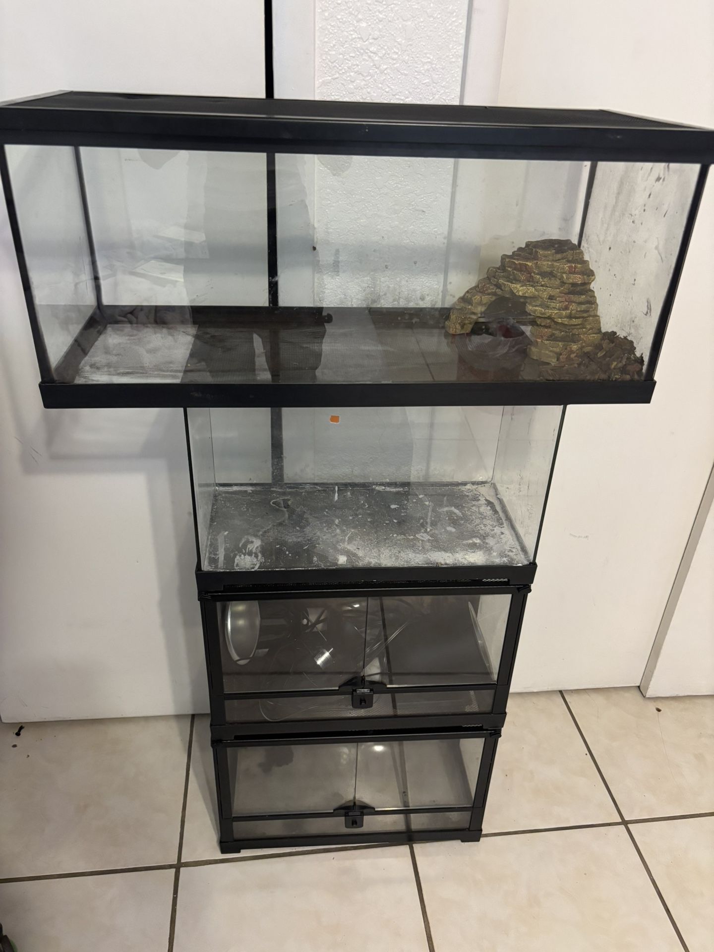 REPTILE TANKS