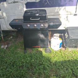 Megamaster 3 Burner Grill Full Tank