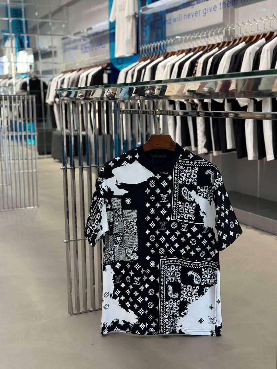 Lv T Shirt