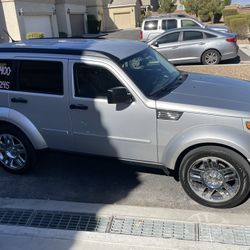 Dodge Nitro Heat, 2011