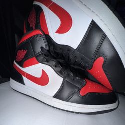 Jordan One Mid