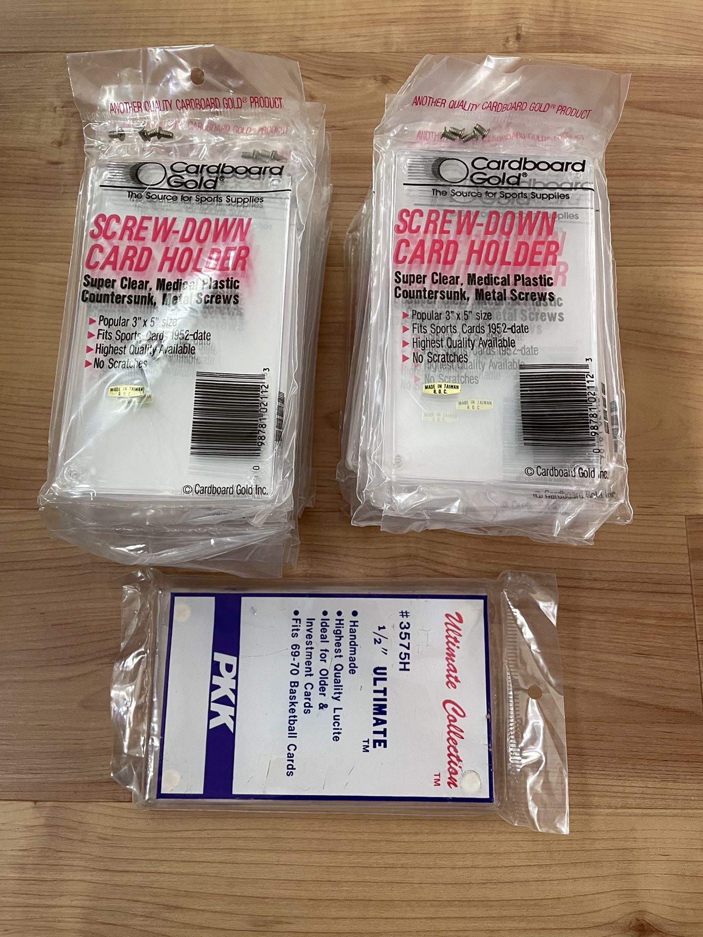 Sports Cards - NEW Screw Down Card Holders - Lot Of 28