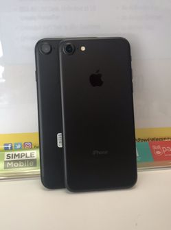 iPhone 7 32GB Unlocked Excellent Condition $199 each