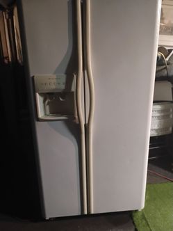 Frigidaire Side - by - Side