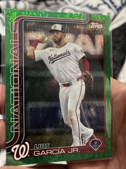 2025 Topps -Luis Garcia jr  41/99 Green Holo Parallel 