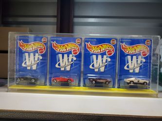 Set of Four Whites Guide Hot Wheels Mustang / GT-90