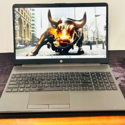 HP 250 G8 NoteBook 2022 i5-11th Gen 16GB//500GB SSD