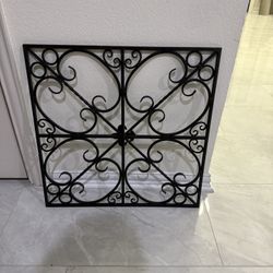 Nice Wrought Iron Decor 24”x24”  durable 