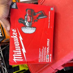 Milwaukee M12 Buffer Orbital Polisher 
