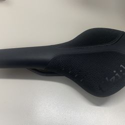 Fizik Antares R1 with Braided Rails