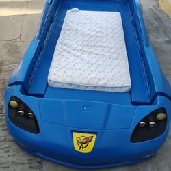 TODDLER TO TWIN RACE CAR BED AND MATTRESS 