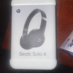 Beats Solo 4
