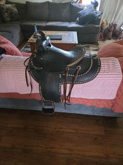 Antique Hoss And Hopkins 14in Ranch Saddle