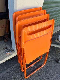 4 Folding chairs
