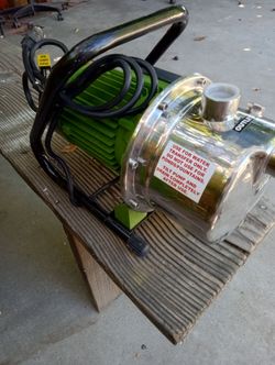Water pump 1075 GPH