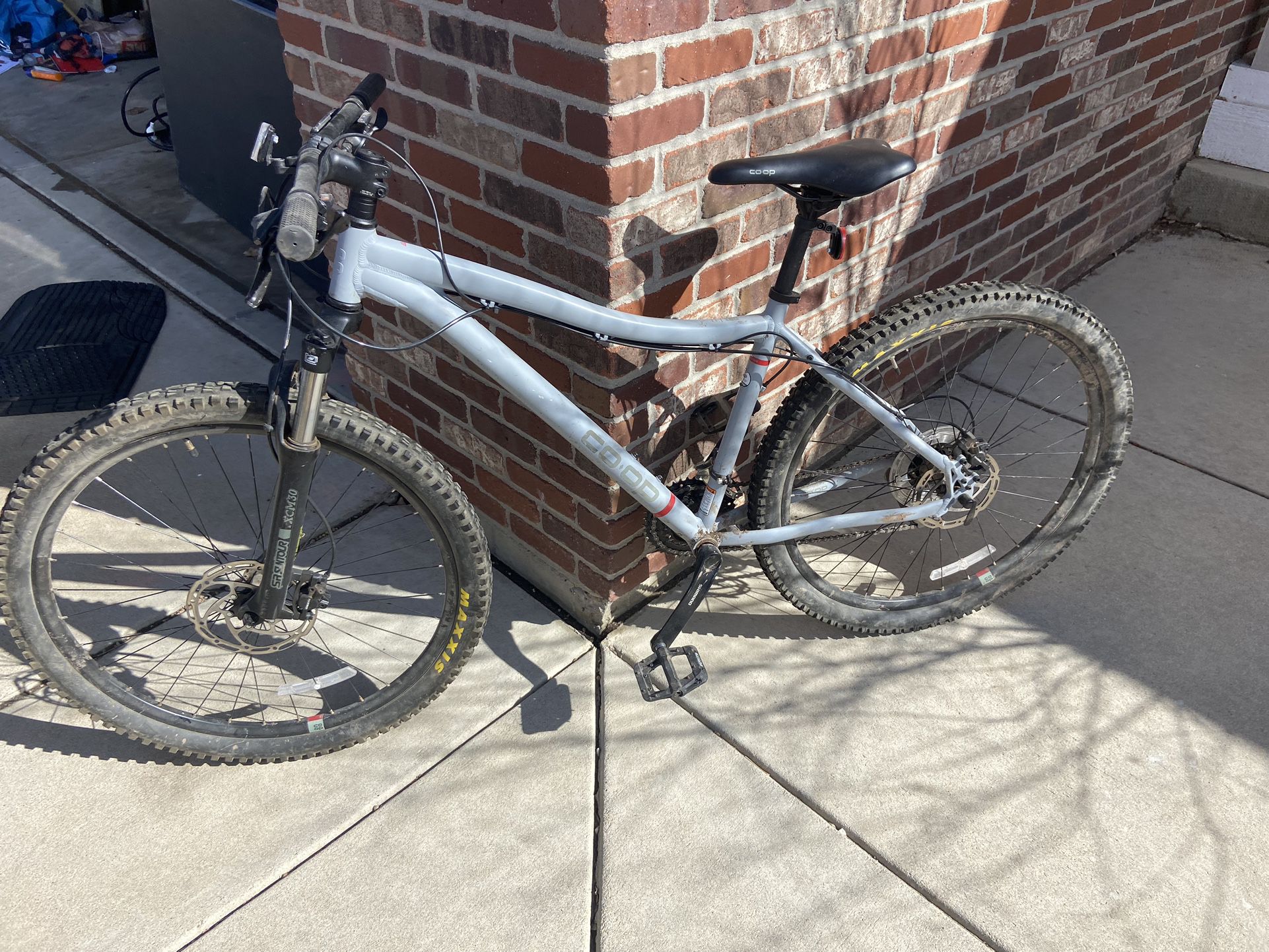 Rei DRT 1.1 Mountain Bikes With Upgraded Pedals And Tires