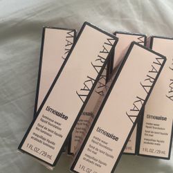 Mary Kay Liquid Foundation    Beidge & Ivory 1,2,3,5,6,7