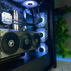 Gaming PC: RTX 5070 | Ryzen 7800X3D | 32GB DDR5
