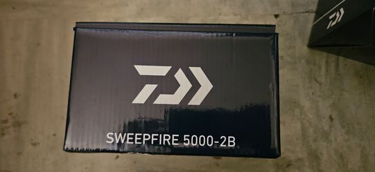 Daiwa Sweepfire 5000-2B Spinning Reel