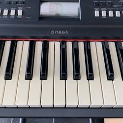 Yamaha 76-Key Piaggero Keyboard NP-V60, Nice Cond!