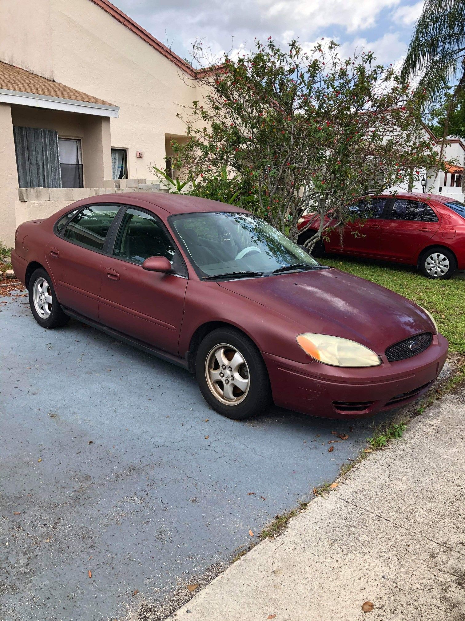 2004 Ford Taurus