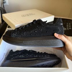 Alexander Mcqueen Rhinestone Black