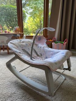 Grow with me baby bouncer