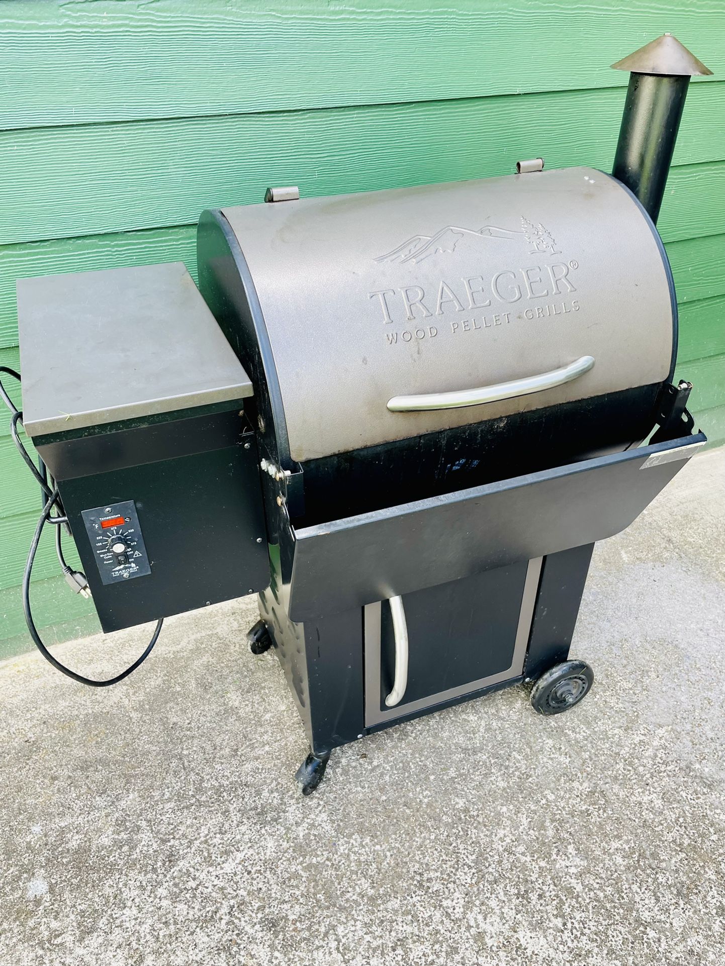 Traeger Smoker Grill Model (BBQ07c.01)