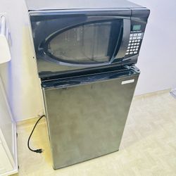 Mini Fridge With Freezer 
