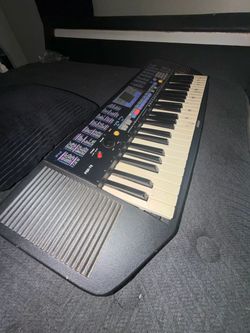 Yamaha PSR-78 Electronic Keyboard