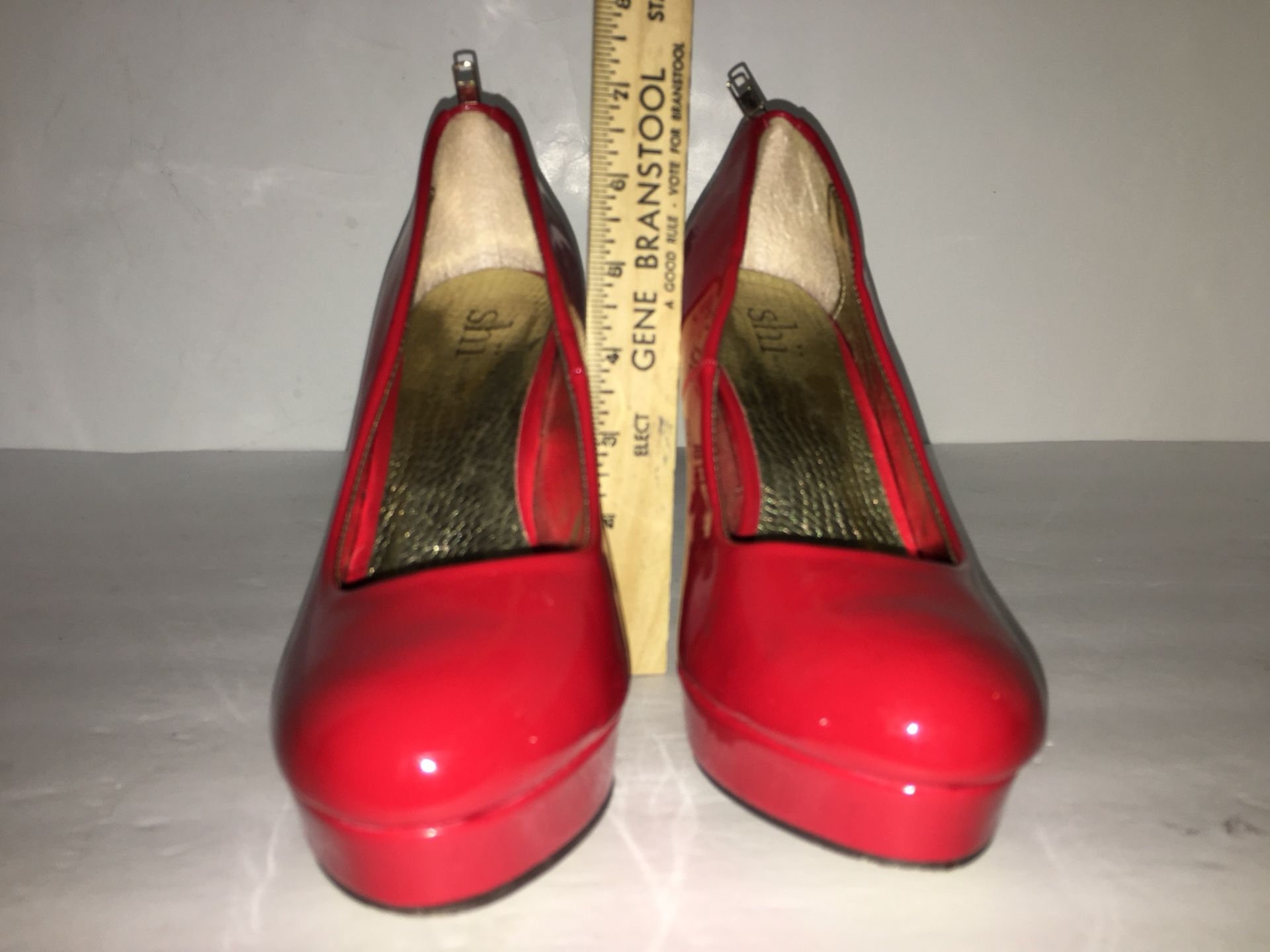 Shi sz 7.5 red stilettos high heel shoes like NEW $10