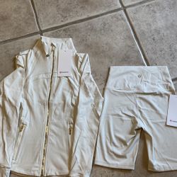 Lululemon Ivory Gold Set 