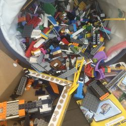15 Pounds Of Lego Pieces 