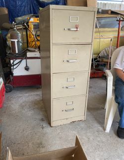 4 Drawer File Cabinet