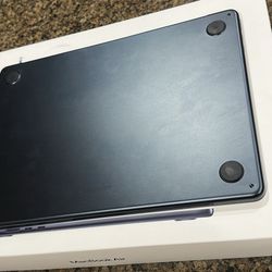 Apple macbook air M2 256 gb with apple warranty 