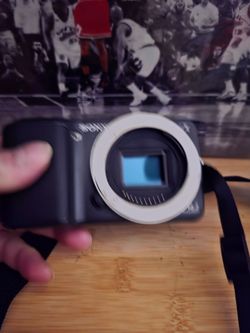 Sony NEX-3 camera with sony E 16-50mm PZ lens