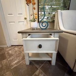 Beautiful Boulanburg End Table From Ashley Furniture 