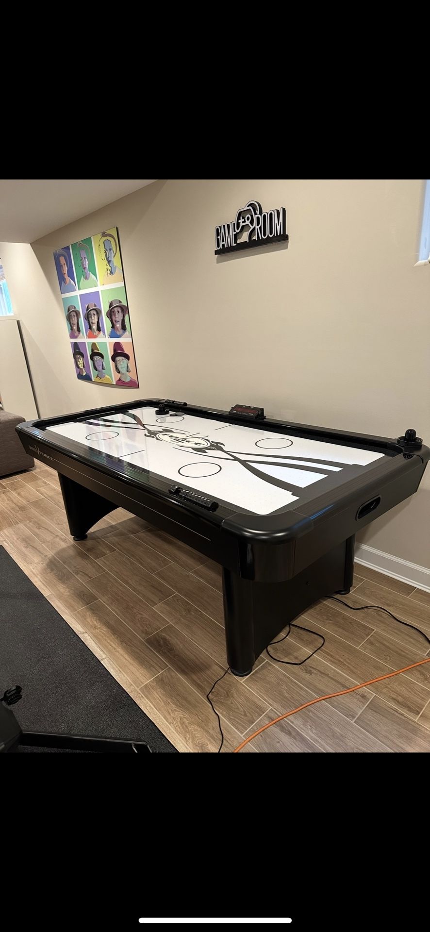 Brunswick V-Force air hockey table
